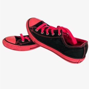 Converse All Star Chuck Taylor Shoes Low Black & Hot Pink - Youth Size 3
